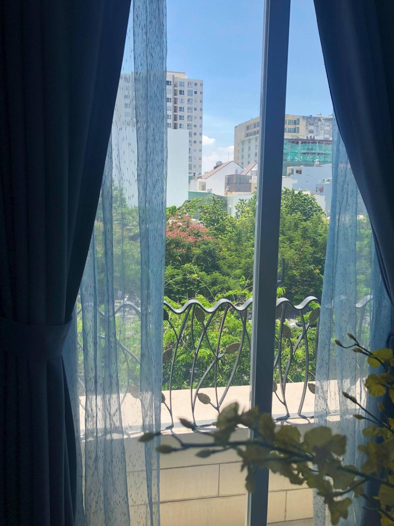 Iris Hotel Хошимин Экстерьер фото