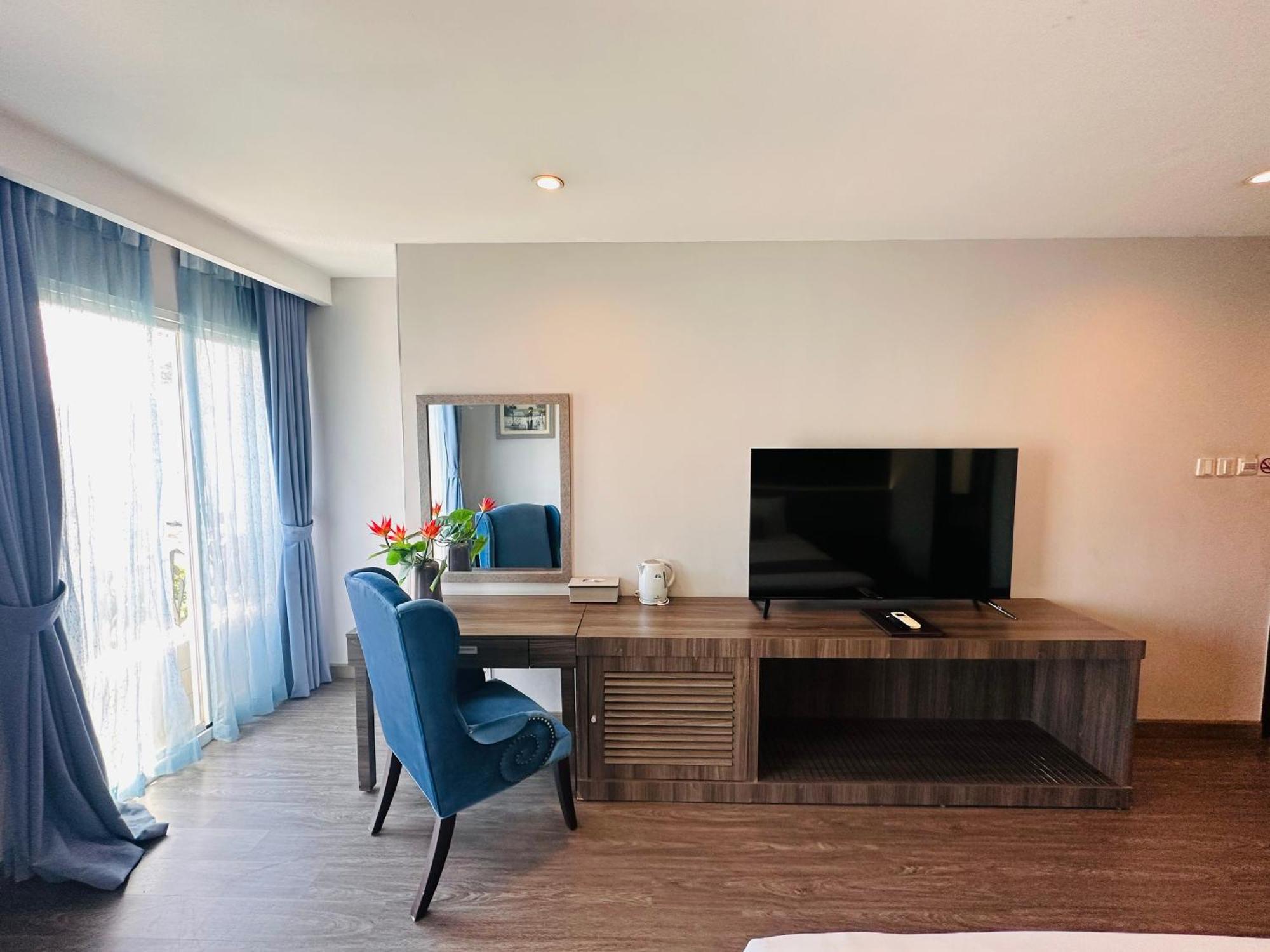 Iris Hotel Хошимин Экстерьер фото