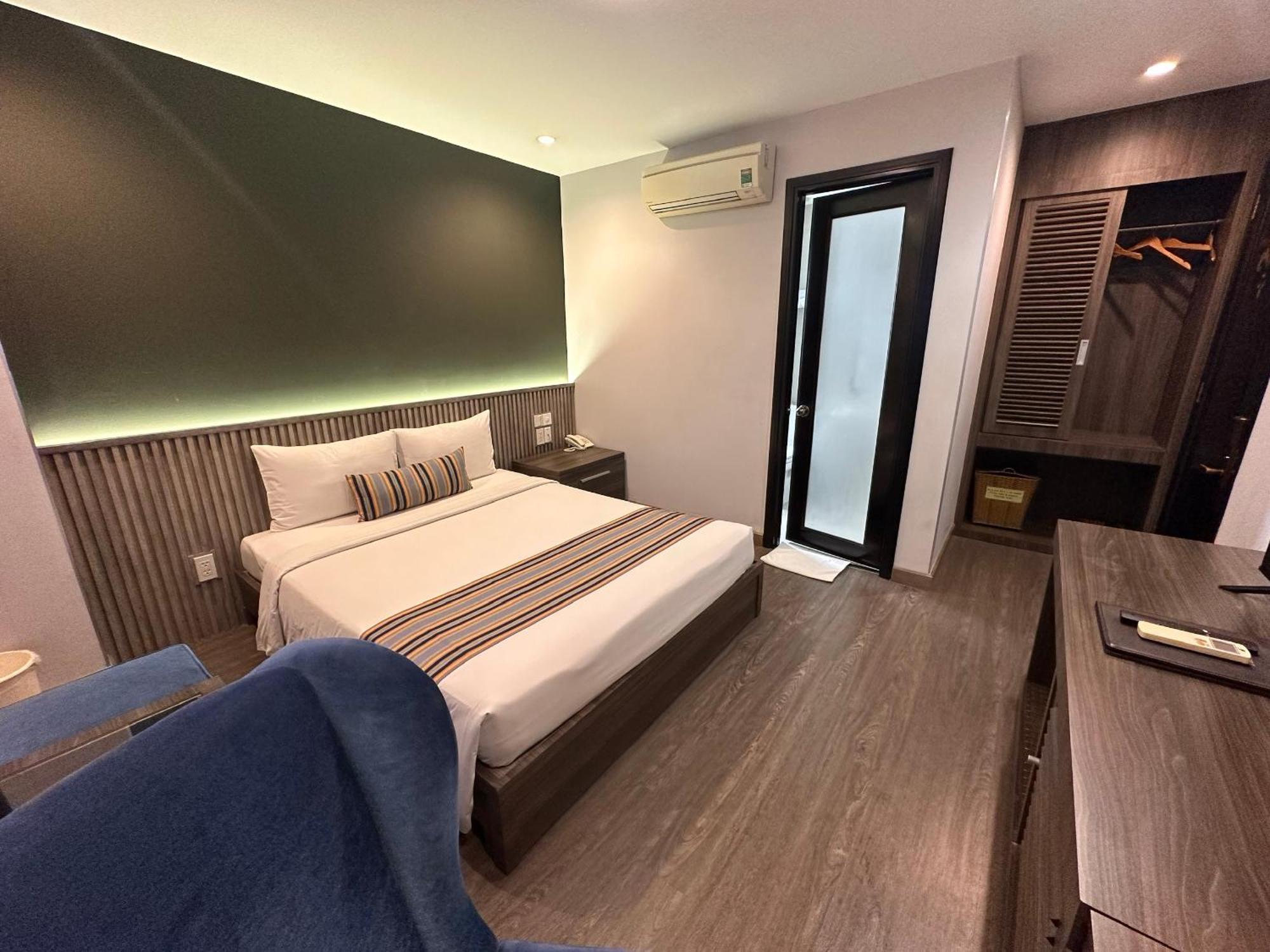 Iris Hotel Хошимин Экстерьер фото