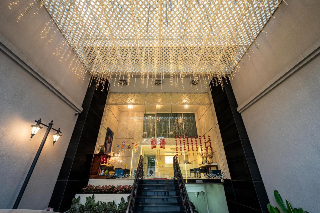 Iris Hotel Хошимин Экстерьер фото